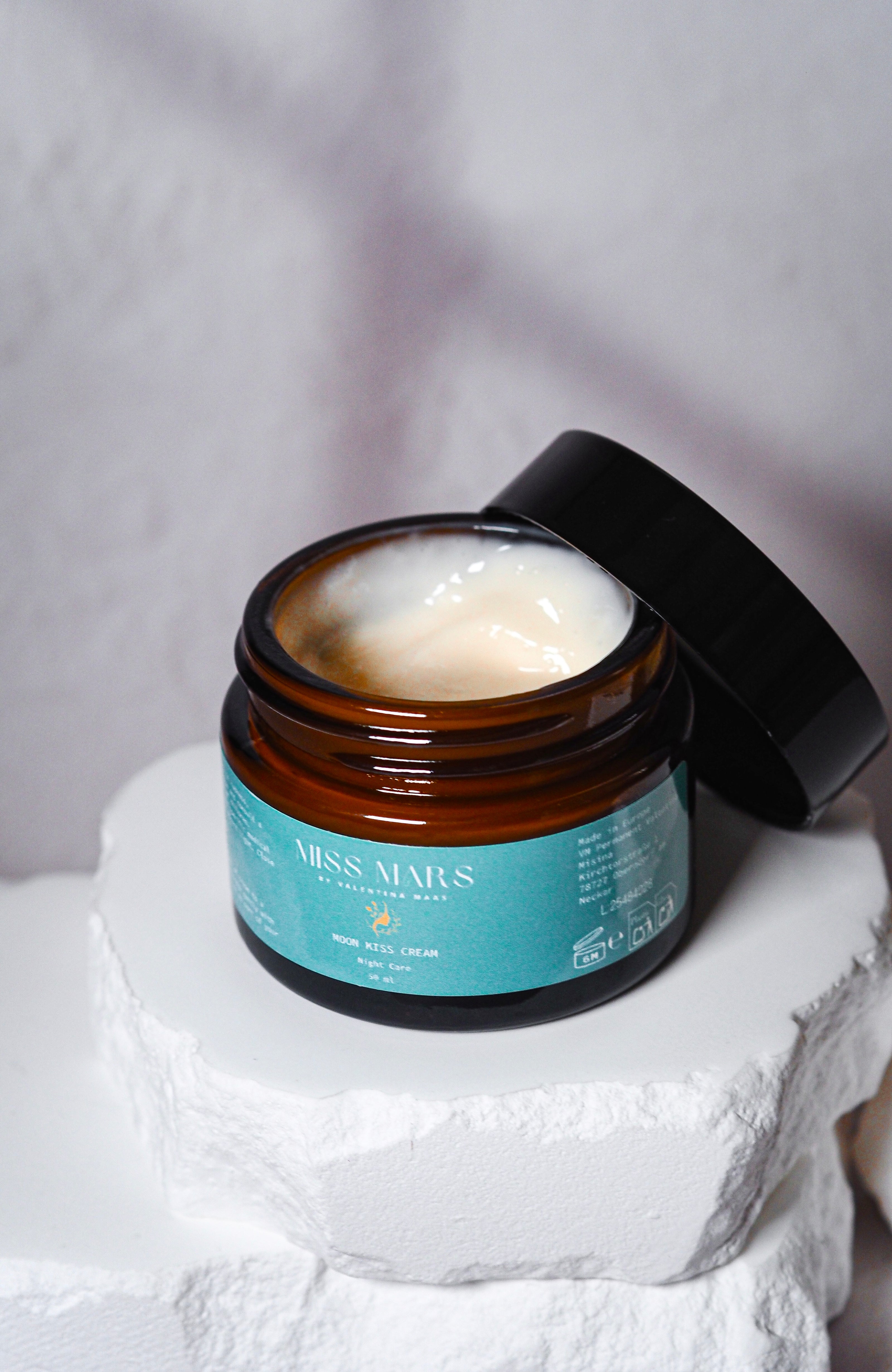 Miss Mars Moon Kiss Cream